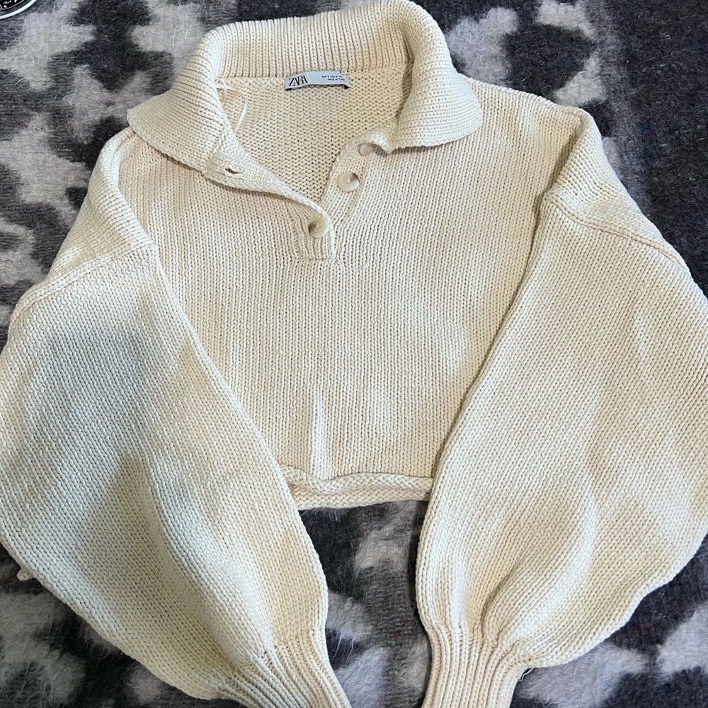 Crop sweater